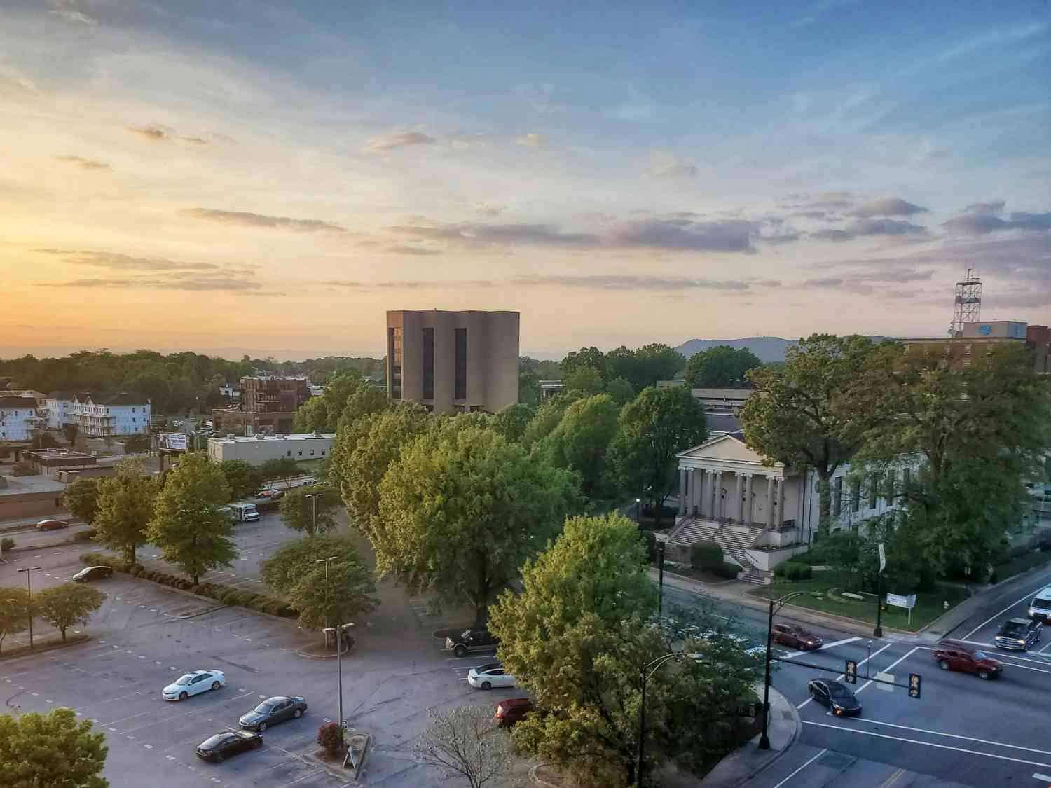 Apartment Moving in Greenville: COIs, Elevators, Parking & Cost
